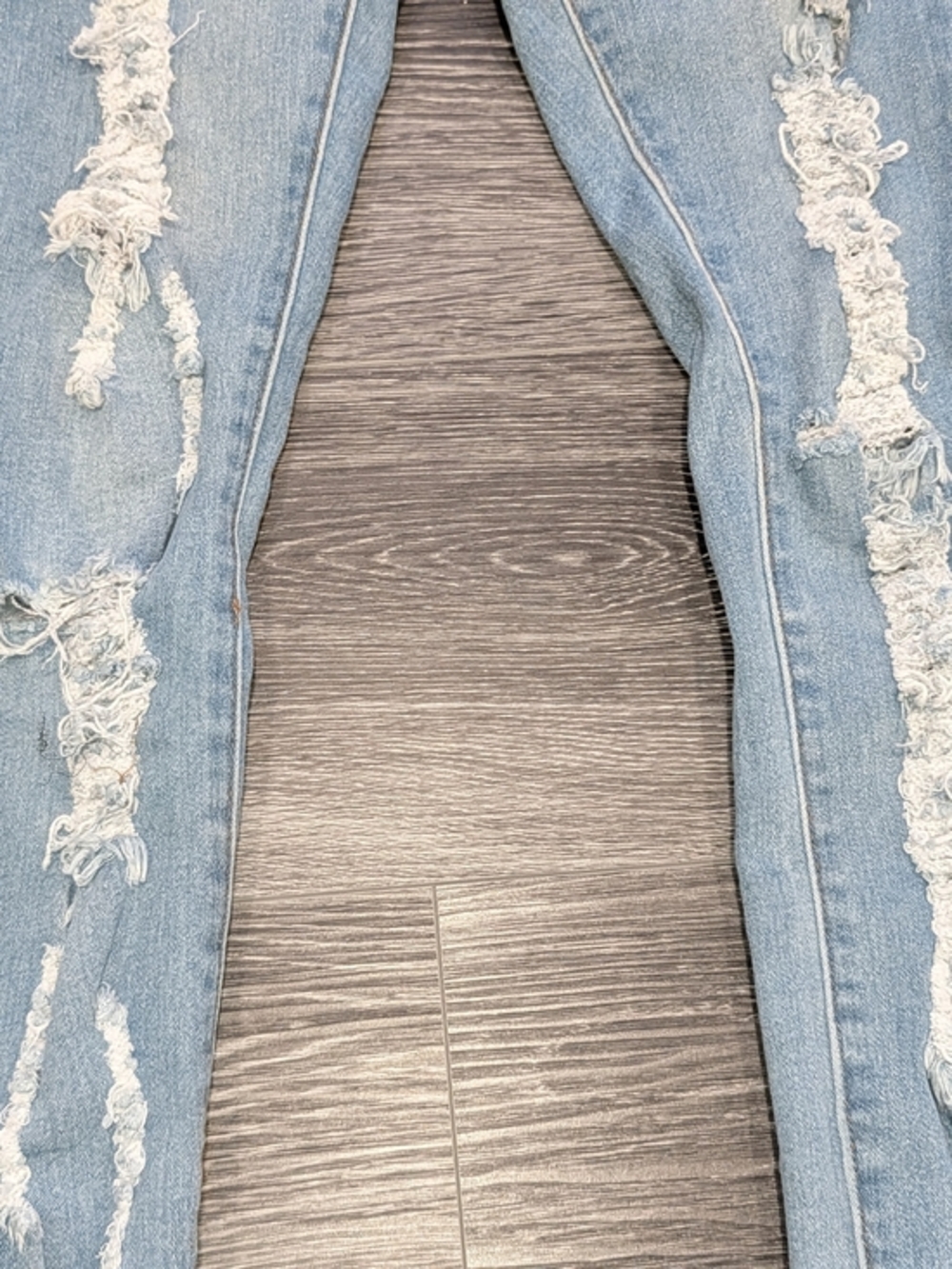Light Wash Distressed Women's Skinny Jeans